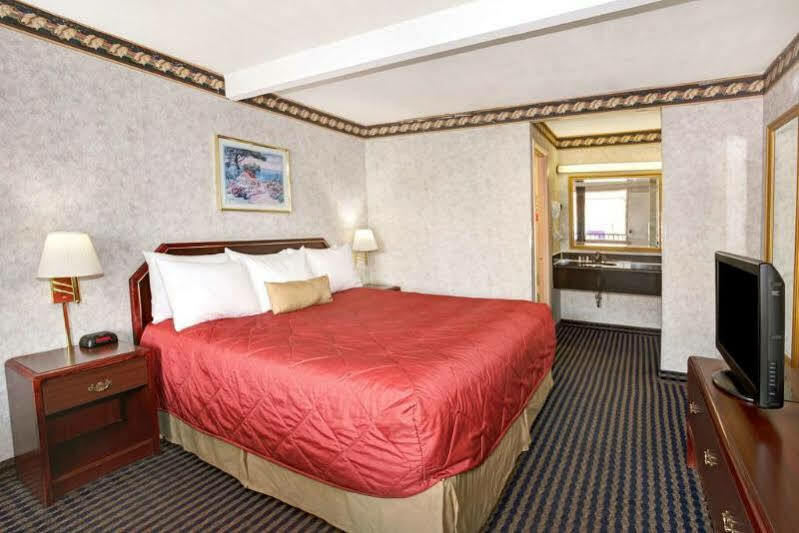 Ramada Limited Cockeysville Εξωτερικό φωτογραφία