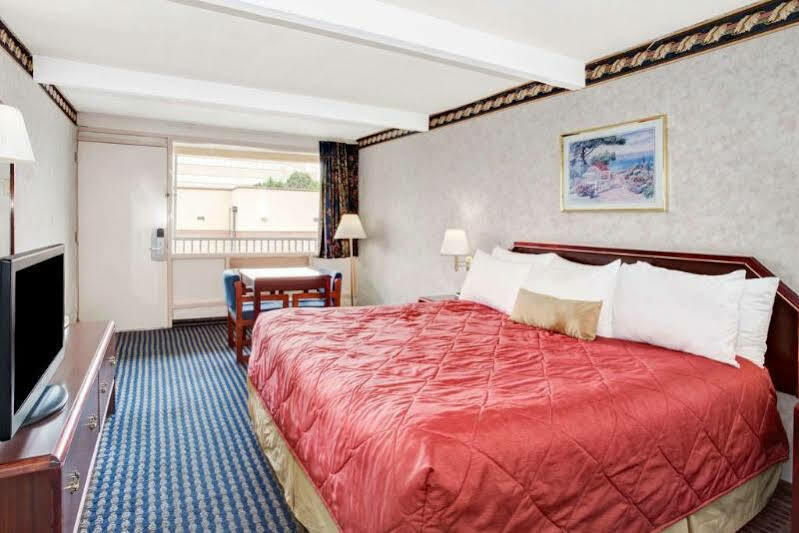 Ramada Limited Cockeysville Εξωτερικό φωτογραφία